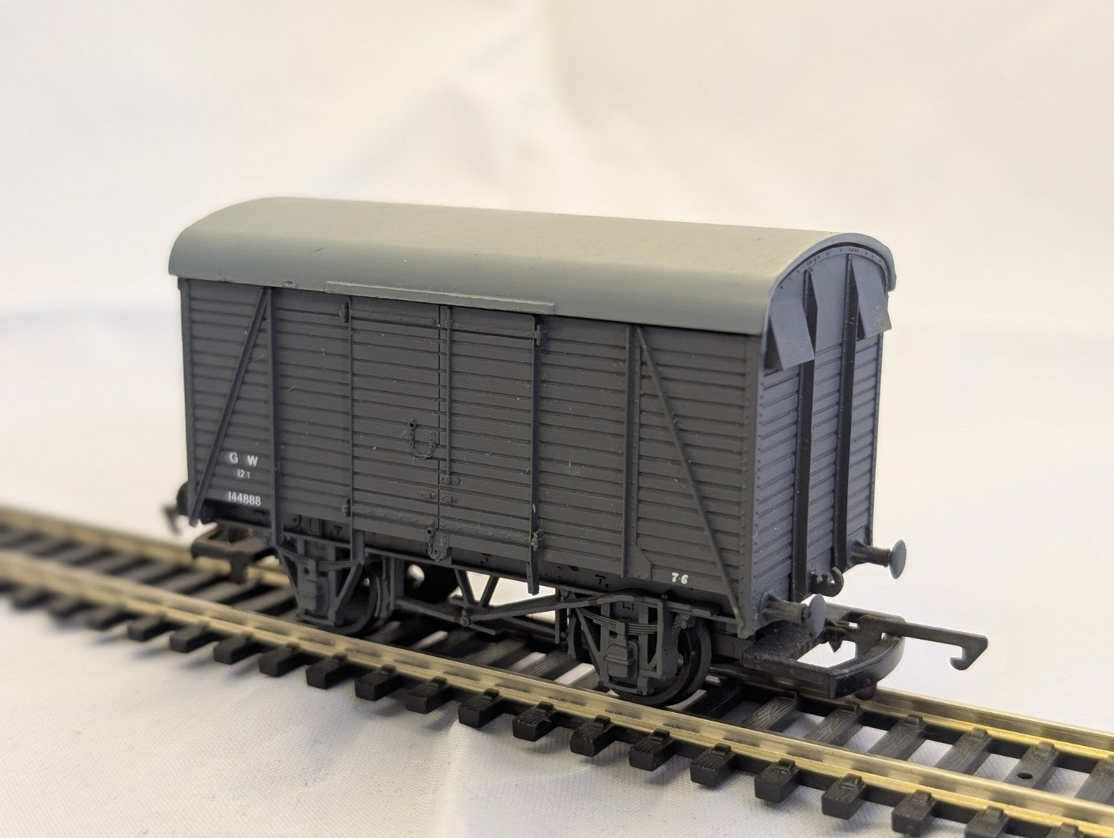 Dapol B/15 GWR 12T Box Van SR Style