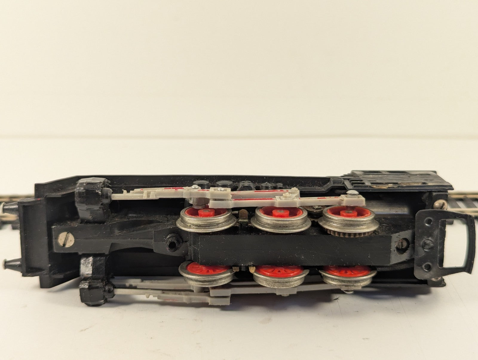 Lima HO Gauge DB E680 Steam Locomotive - Missing parts