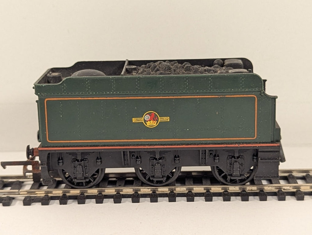 Hornby OO Gauge Fowler 3500 Gallon Tender BR Lined Green (Early Emblem)
