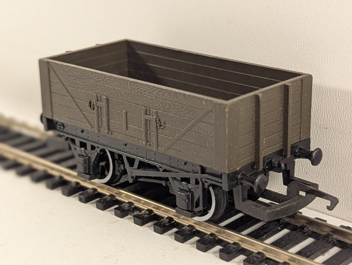 Hornby OO Gauge Troublesome Truck Open Wagon Thomas and Friends