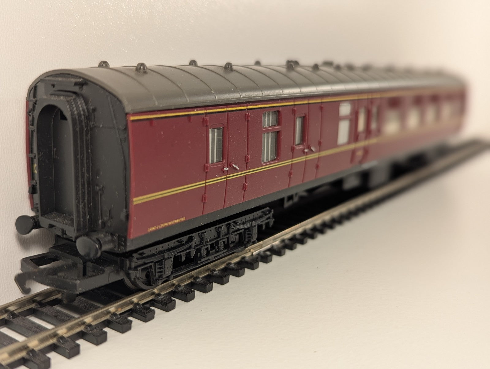 Hornby R1007 BSK Mk1 Corridor Brake 2nd E34160 BR Maroon