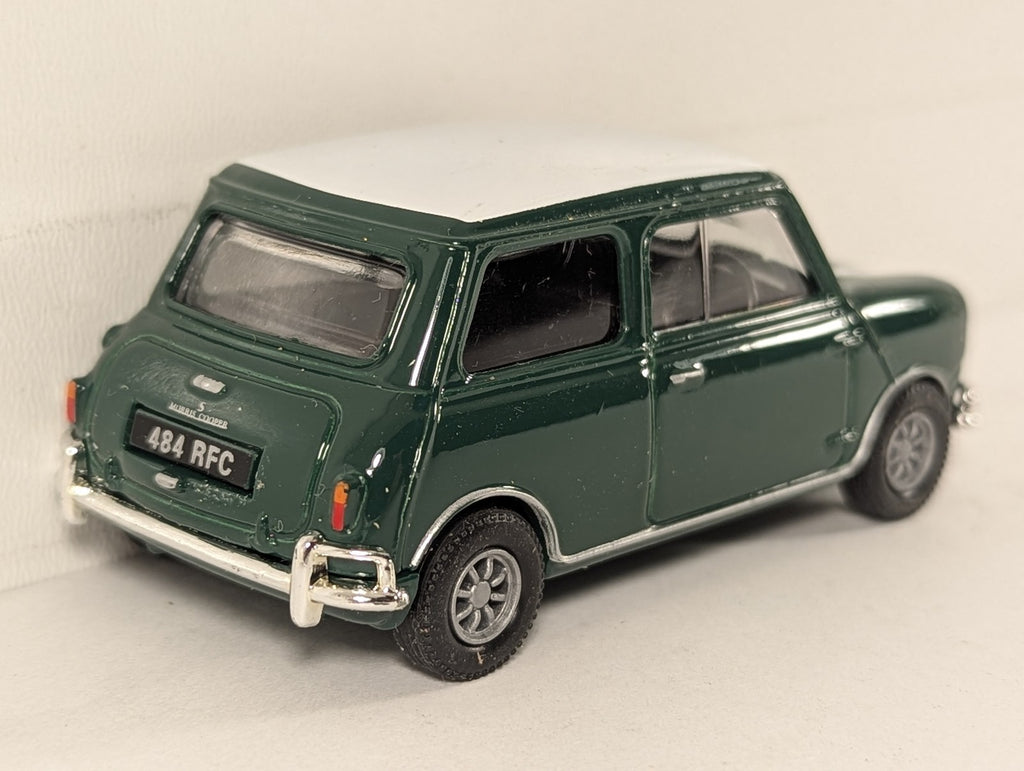 Vanguards 1:43 Morris Mini Cooper S Die-cast Car 484 RFC Green / White VA25002