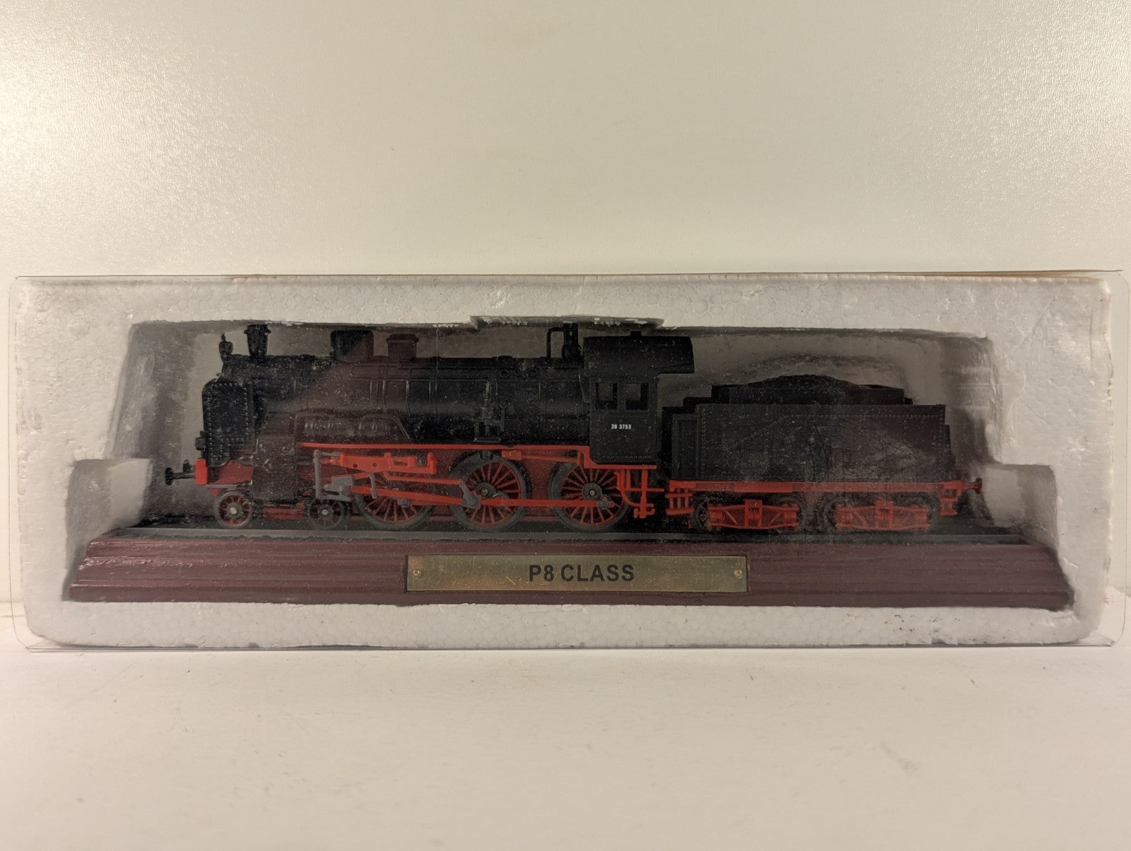 Atlas Editions Class P8 4-6-0 Steam Locomotive Static Model