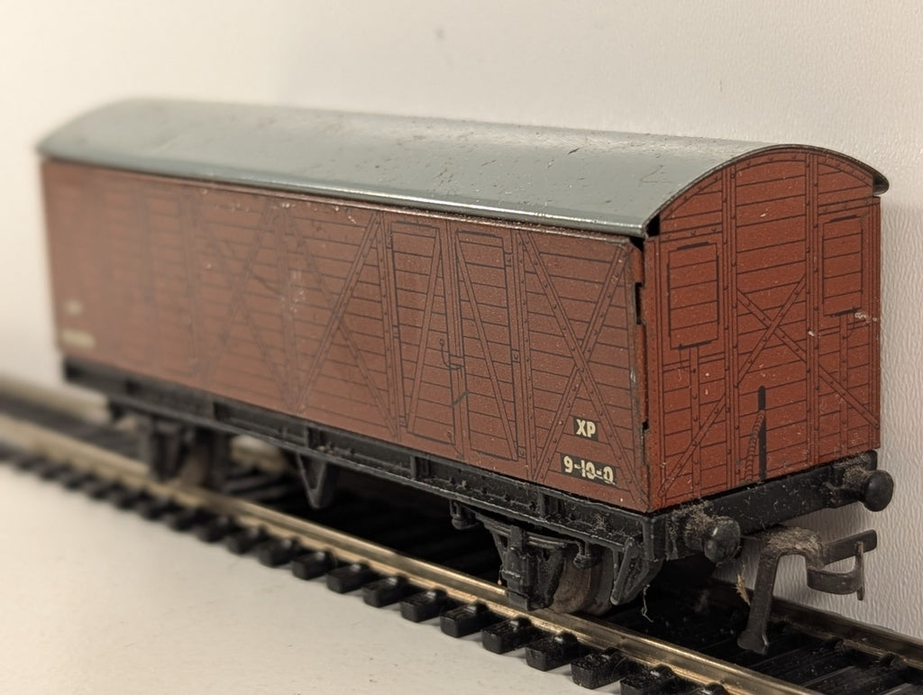 Hornby Dublo BR Ventilated Van Bauxite Brown with Grey Roof OO Gauge