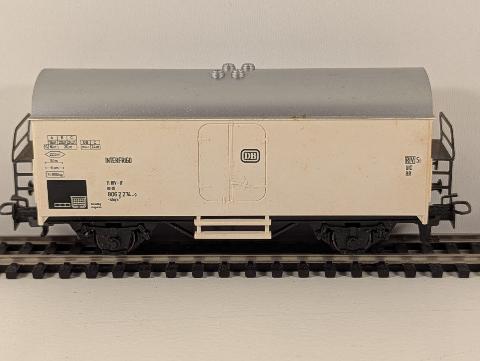 Märklin HO 4415 Interfrigo Refrigerator Car – DB