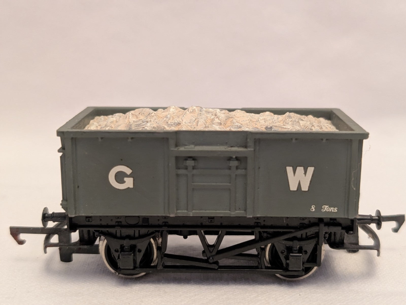 Hornby OO Gauge 16-Ton Steel Mineral Wagon Goods Wagon GWR Grey
