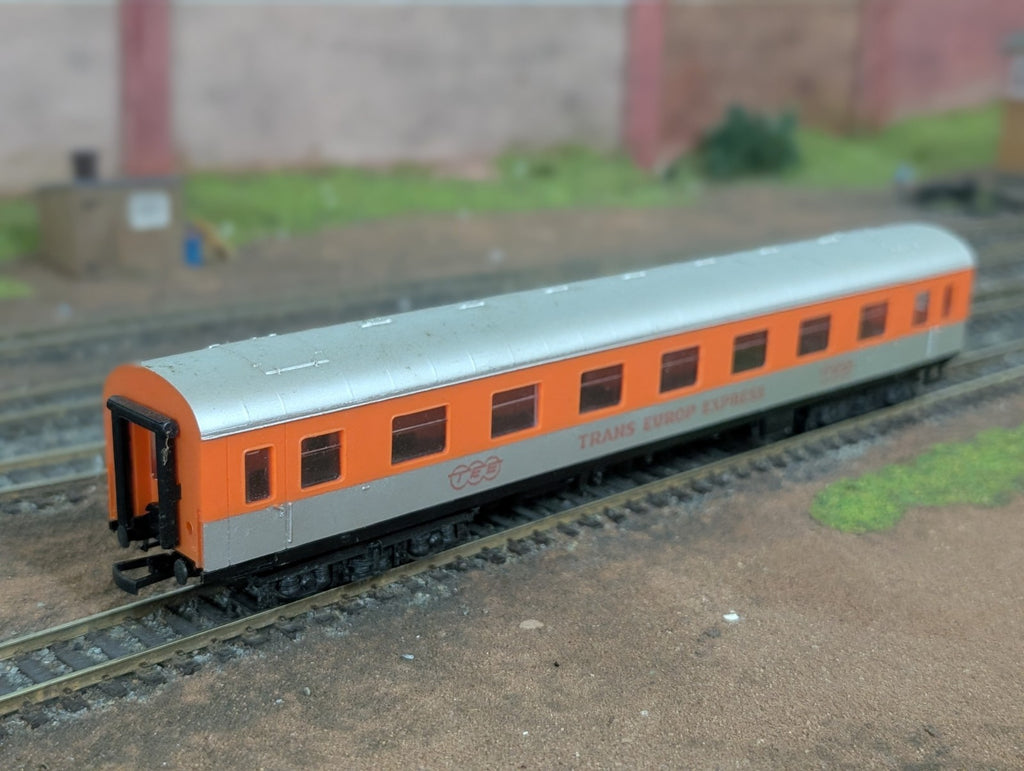 Piko HO Gauge Passenger express car TRANS EUROP EXPRESS TEE
