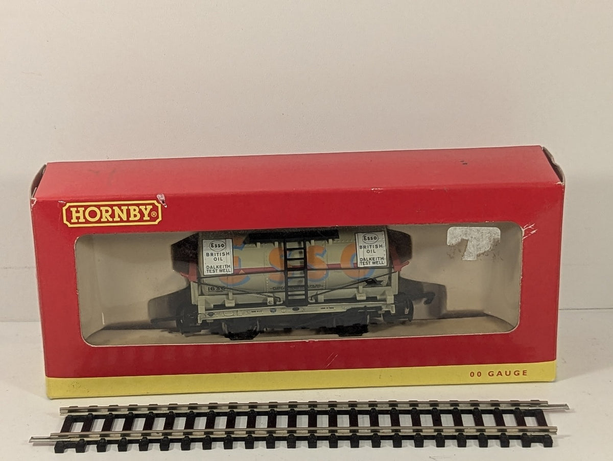 Hornby OO Gauge 14 Ton Tanker Esso Goods Wagon 1636 Esso Dalkeith Test Well