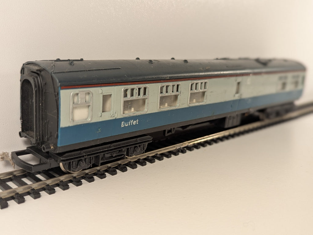 Hornby R419 BR Blue/Grey Mk1 Buffet Car 1805 – Missing Buffers