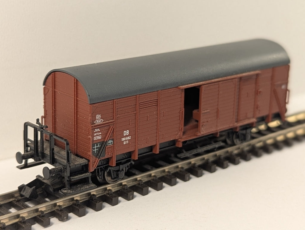 N Gauge Deutsche Bundesbahn Covered Goods Wagon Brown