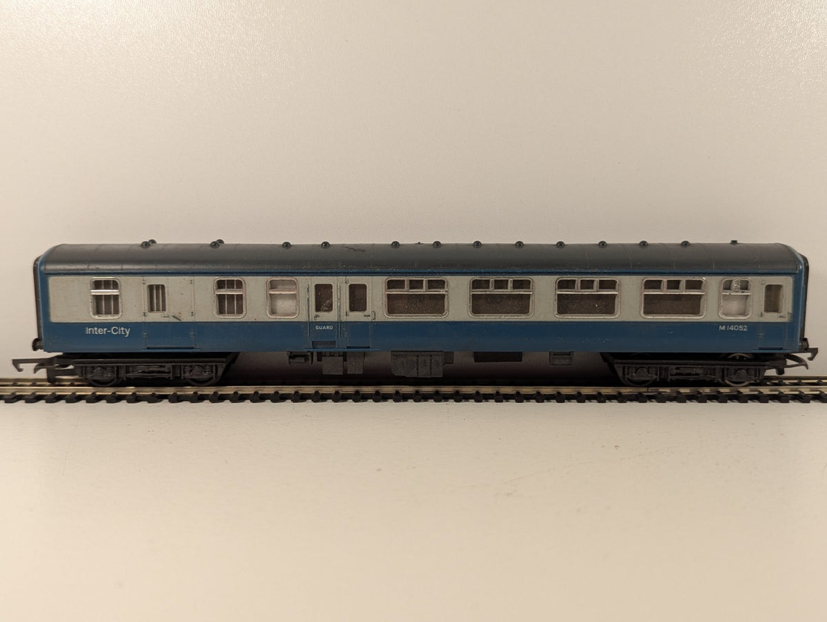 Lima OO Gauge BR InterCity Mk2 Brake Corridor Coach