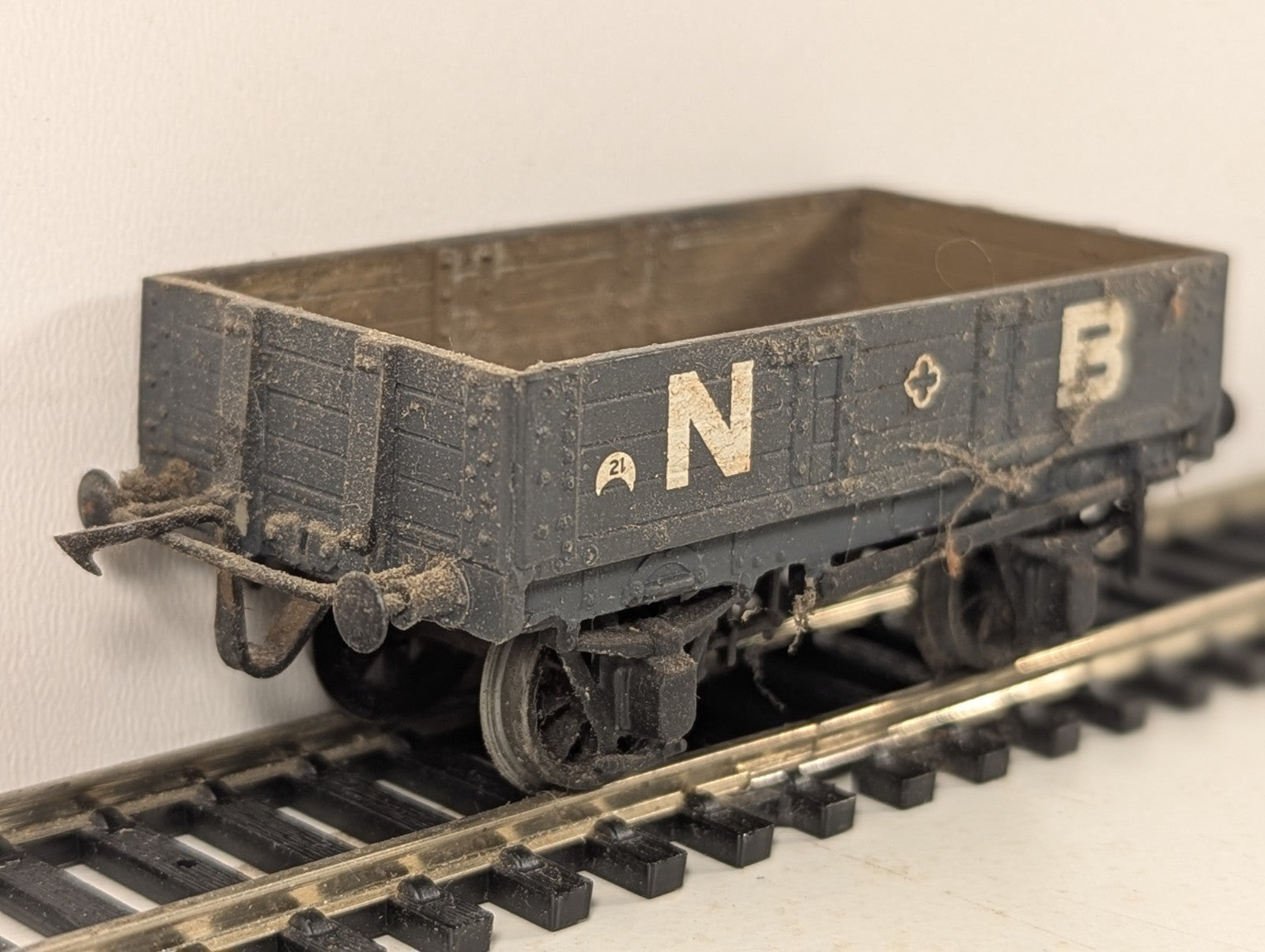 Peco OO Gauge North British Railway 7-Plank Open Wagon Goods Wagon