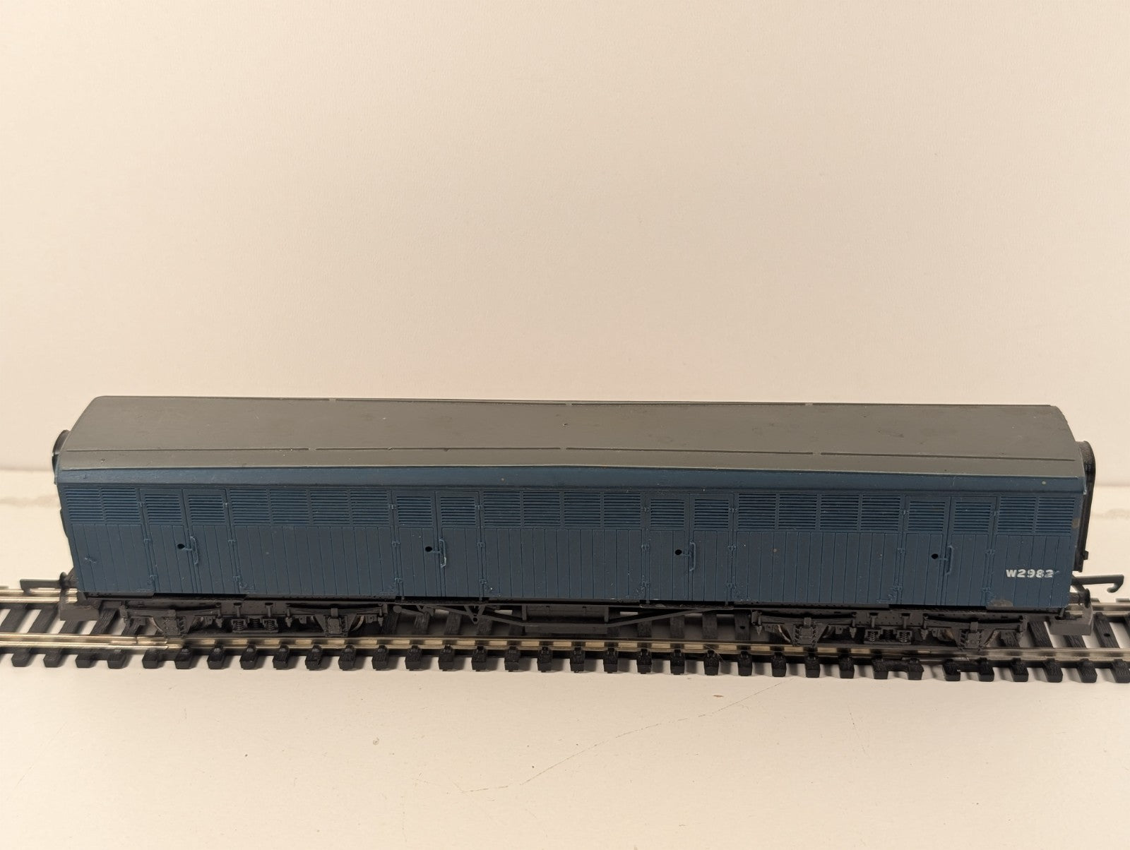 Lima BR Blue Siphon G Bogie Parcel Van W2982