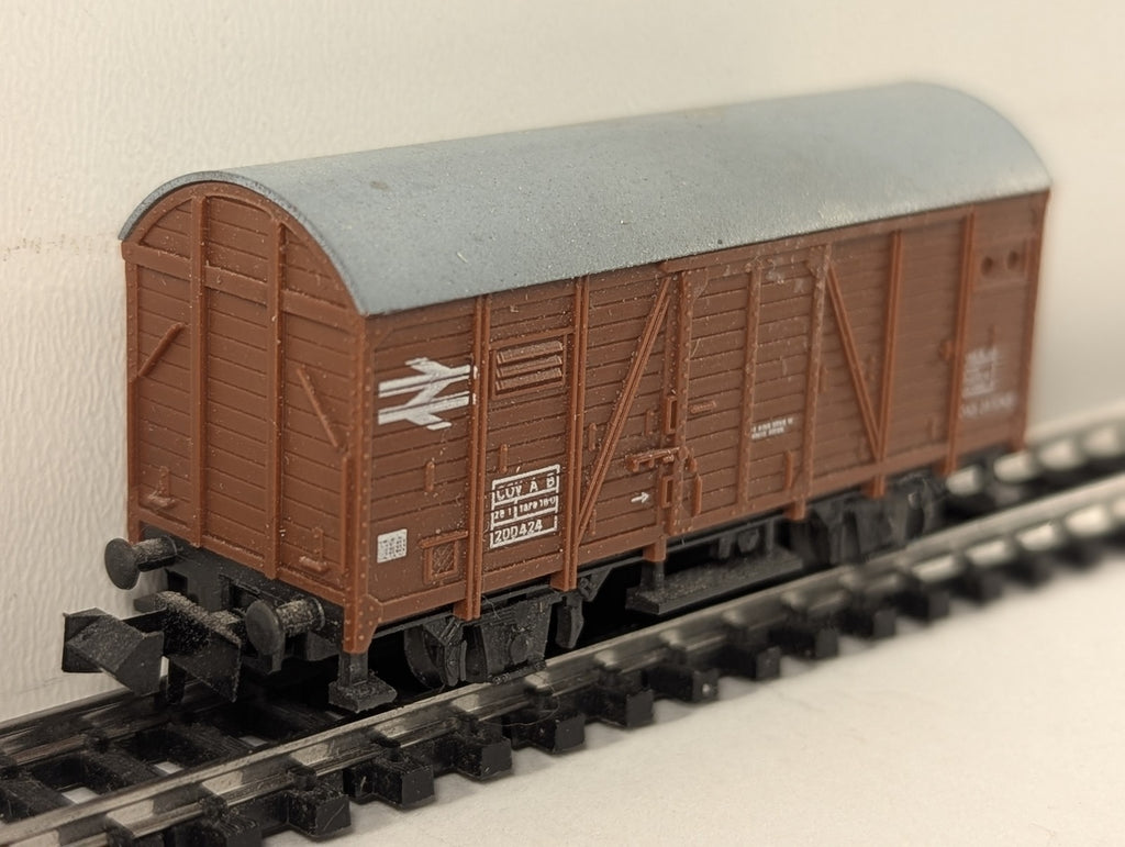 Minitrix N Gauge BR COV A B Goods Van 200424 BR Bauxite