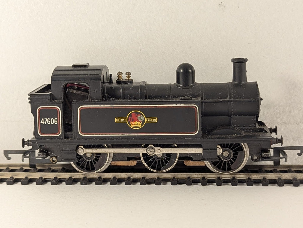 Tri-ang OO Gauge Class 3F Jinty 0-6-0T Steam Locomotive 47606 BR Black R52