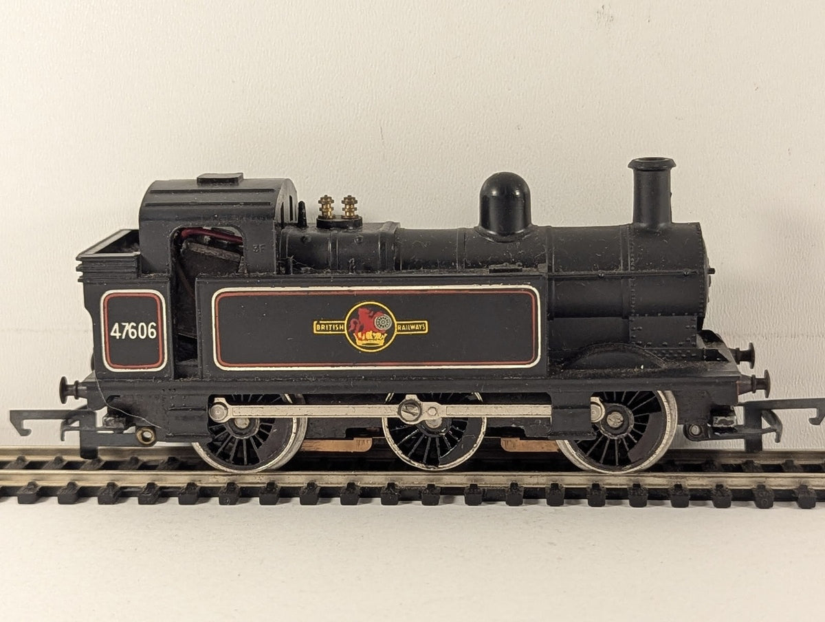 Tri-ang OO Gauge Class 3F Jinty 0-6-0T Steam Locomotive 47606 BR Black R52