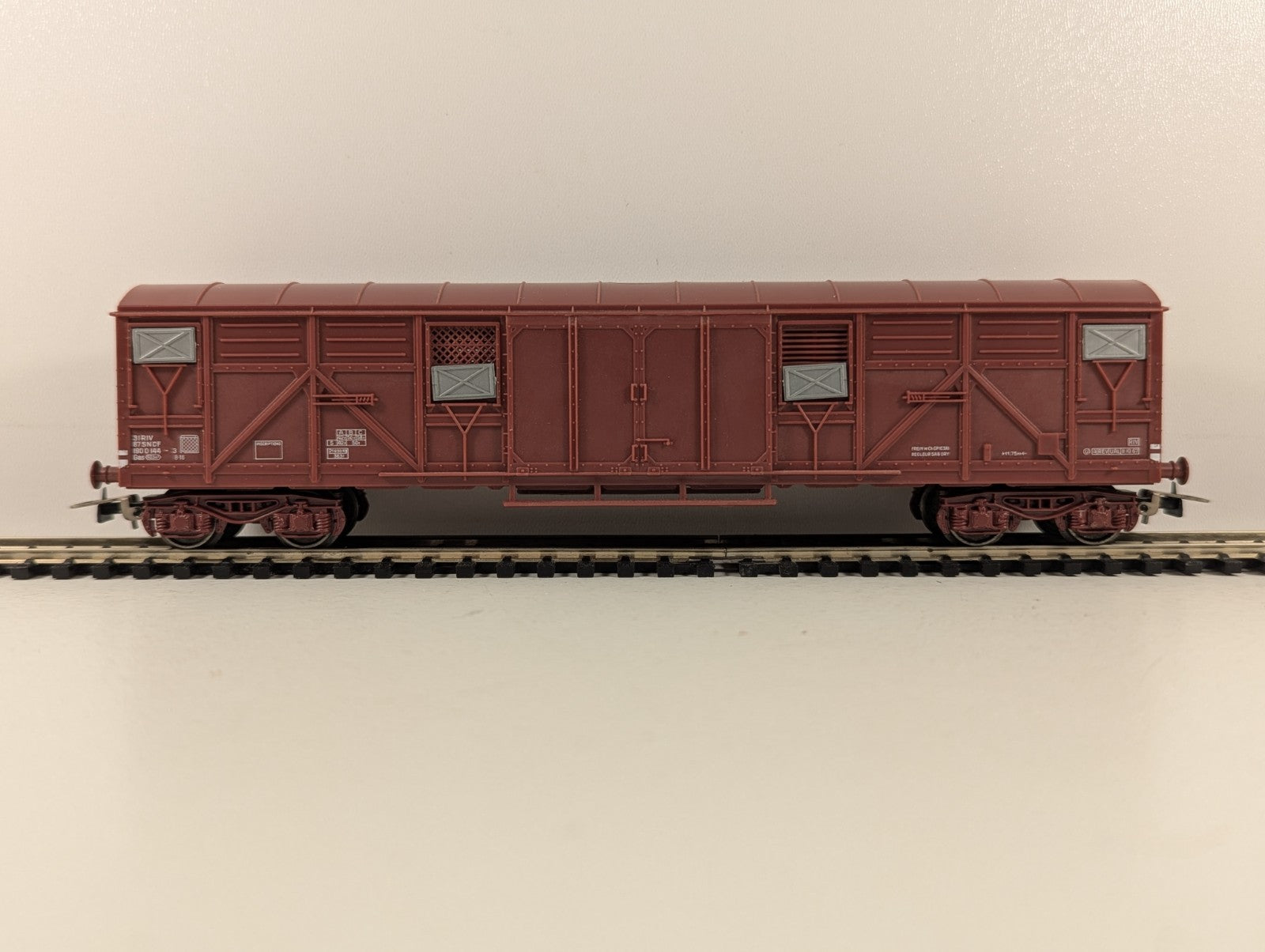 Jouef HO Gauge SNCF 6531 Twin Bogie Box Van - Boxed