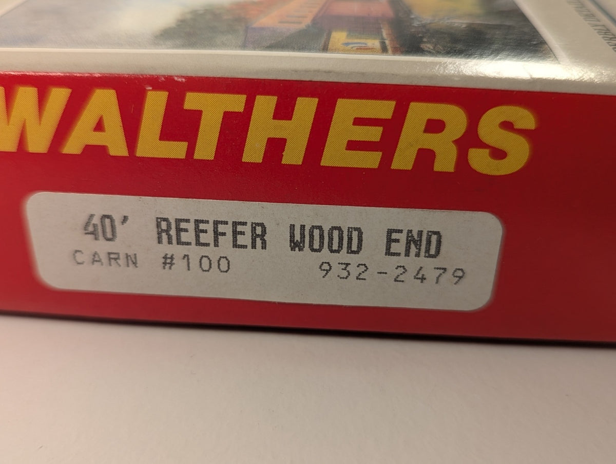 Walthers HO Carnation Milk Reefer Freight Car Kit