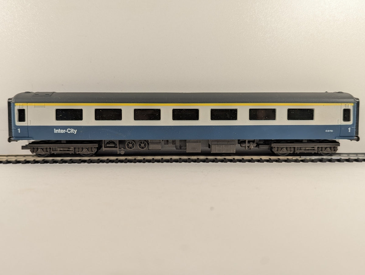 Airfix OO Gauge MkII First Class Coach Passenger Coach E3170 BR Blue & Grey