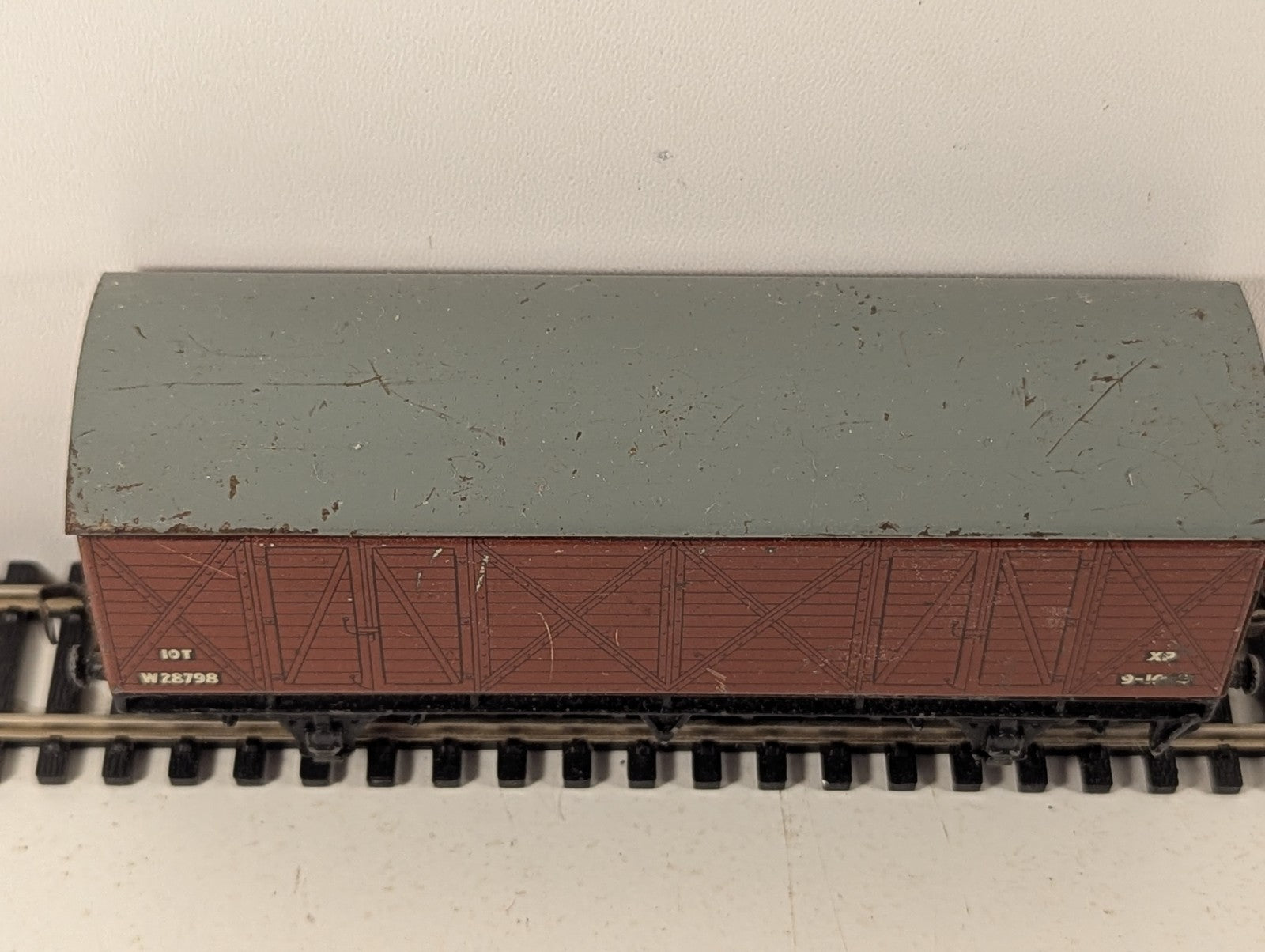 Hornby Dublo Long Wheelbase Ventilated Van OO Gauge