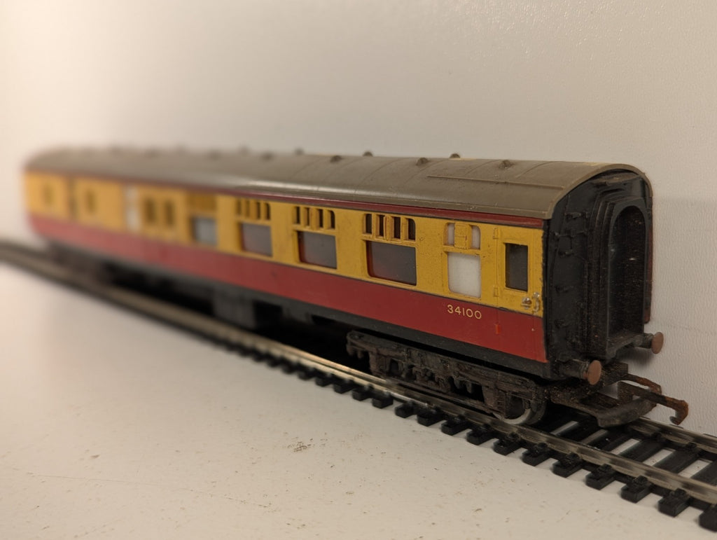 Tri-ang OO Gauge BR Mk1 Brake Second Coach Passenger Coach 34100