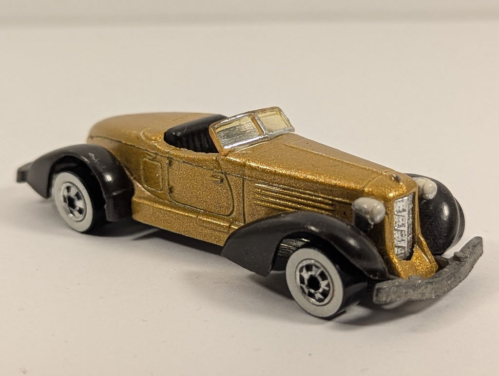 Hot Wheels 1:64 Auburn 852 Die-cast Model Car Gold with Black Fenders