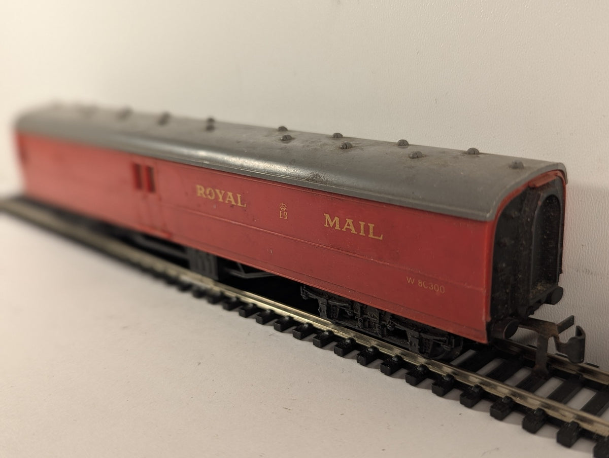 Playcraft HO Gauge BR Royal Mail Travelling Post Office Coach Passenger Coach