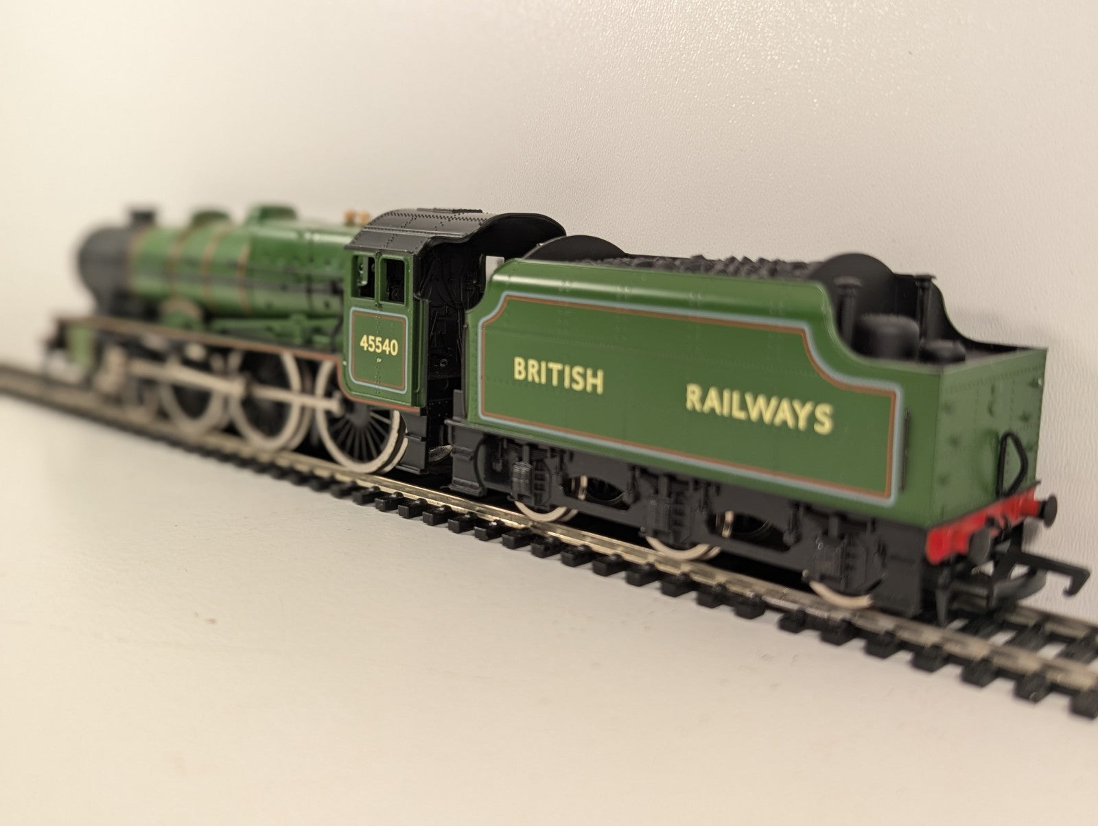Mainline Railways 37-075 Rebuilt Patriot Class 6P 4-6-0 BR Apple Green