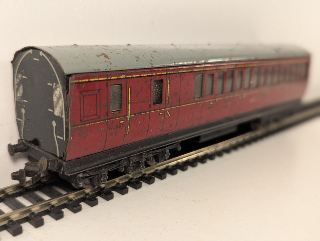 Hornby Dublo OO Gauge LMS Brake Third Tinplate Corridor Coach