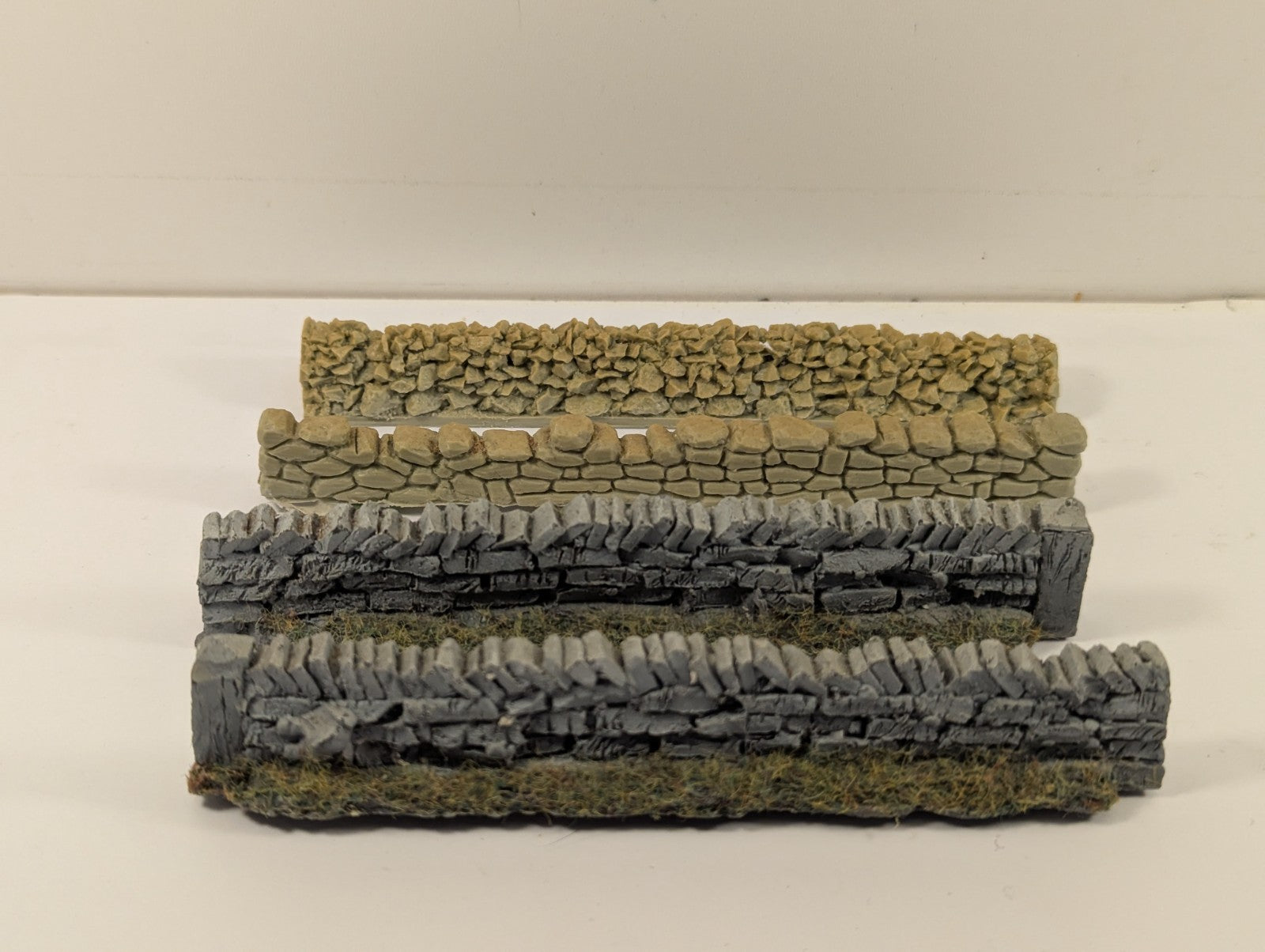 Woodland Scenics Dry Stone Walls Model Railway Scenery - OO Gauge