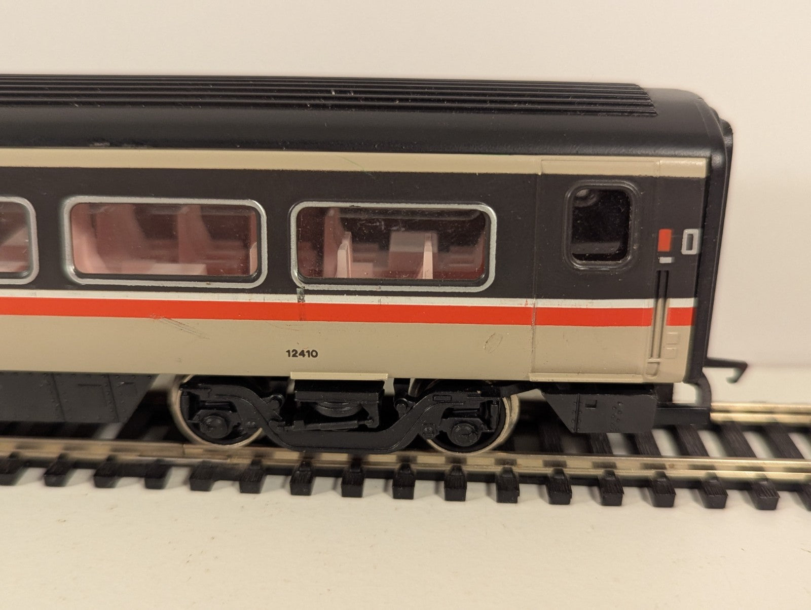 Hornby OO Gauge BR Mk4 TSO Coach No.12410