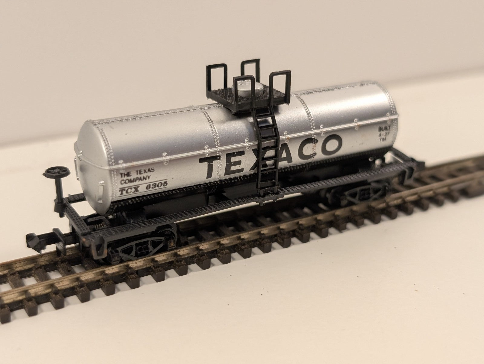 Model Power N Gauge Texaco Tank Car