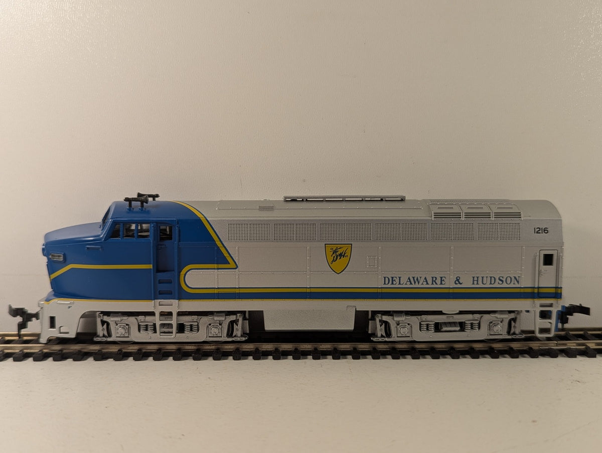 E-R Models HO Scale Sharknose Diesel Locomotive 1216 Delaware & Hudson