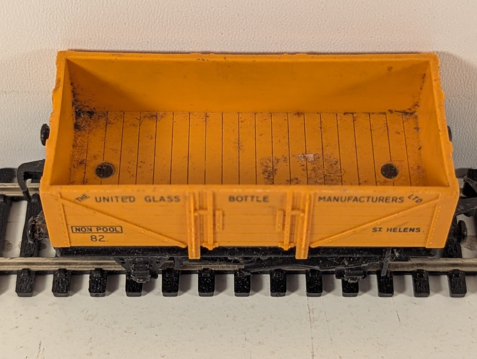 Hornby Dublo 4660 United Glass Bottle Manufacturers 5 Plank Open Wagon OO Gauge