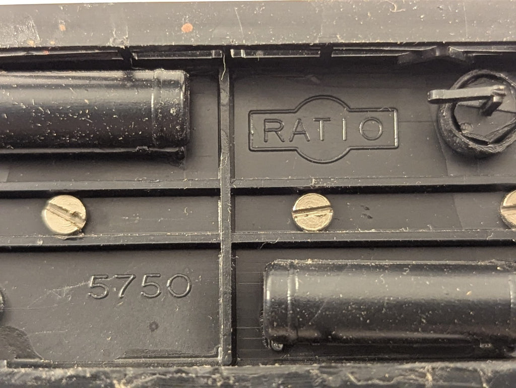 Ratio Midland/LMS Brake Coach Kit Built OO Gauge