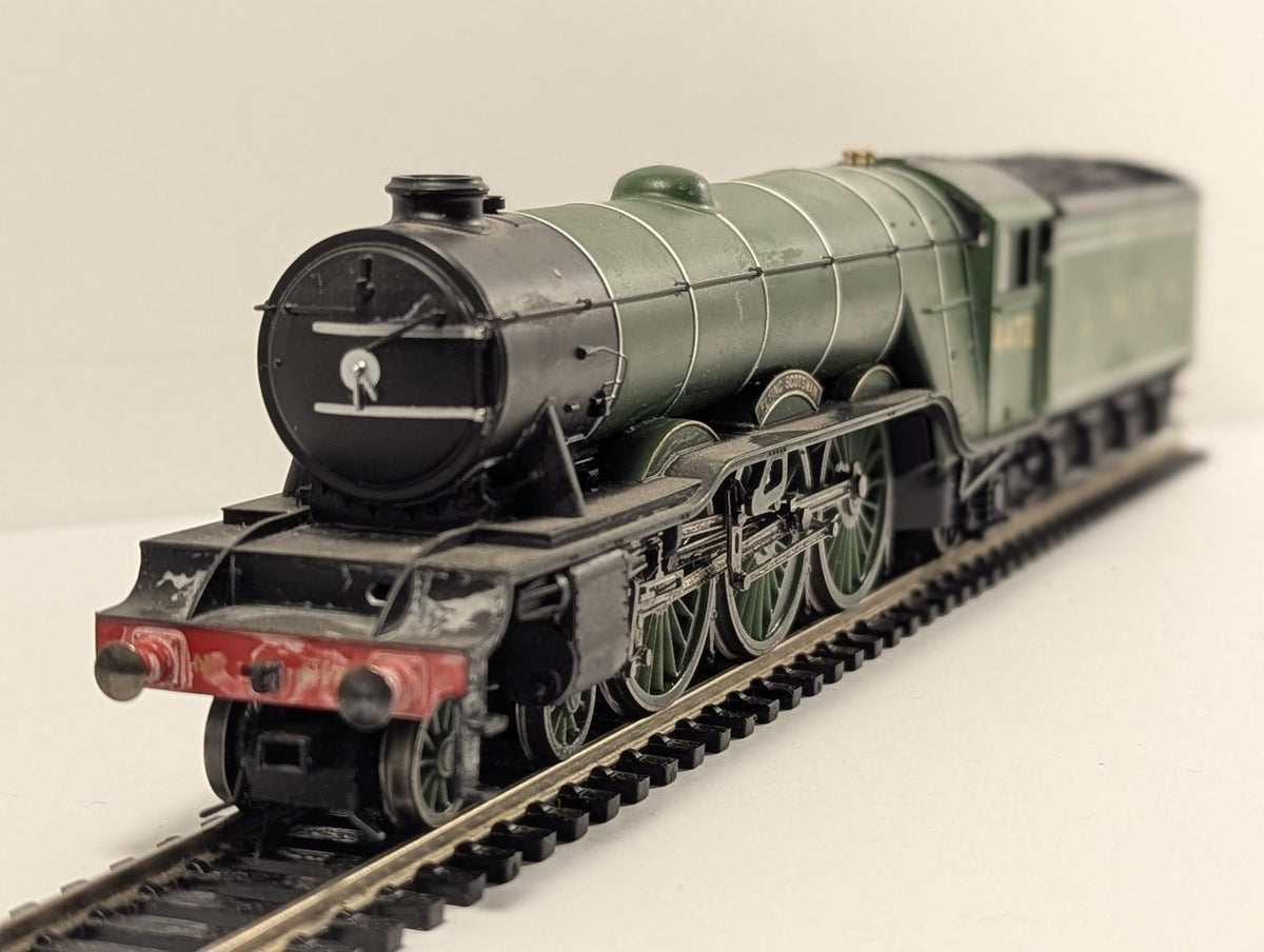 Hornby OO Gauge Flying Scotsman Steam Locomotive 4472 LNER Green