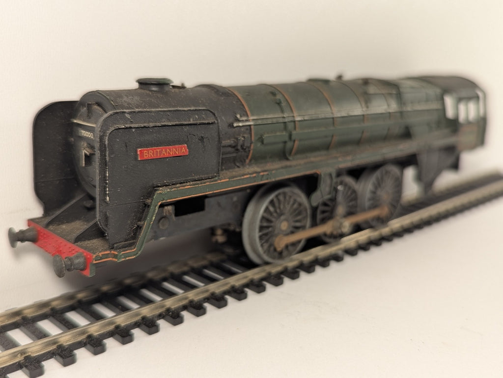 Tri-ang OO Gauge BR Class 7MT Britannia Steam Locomotive 70000 BR Green R259