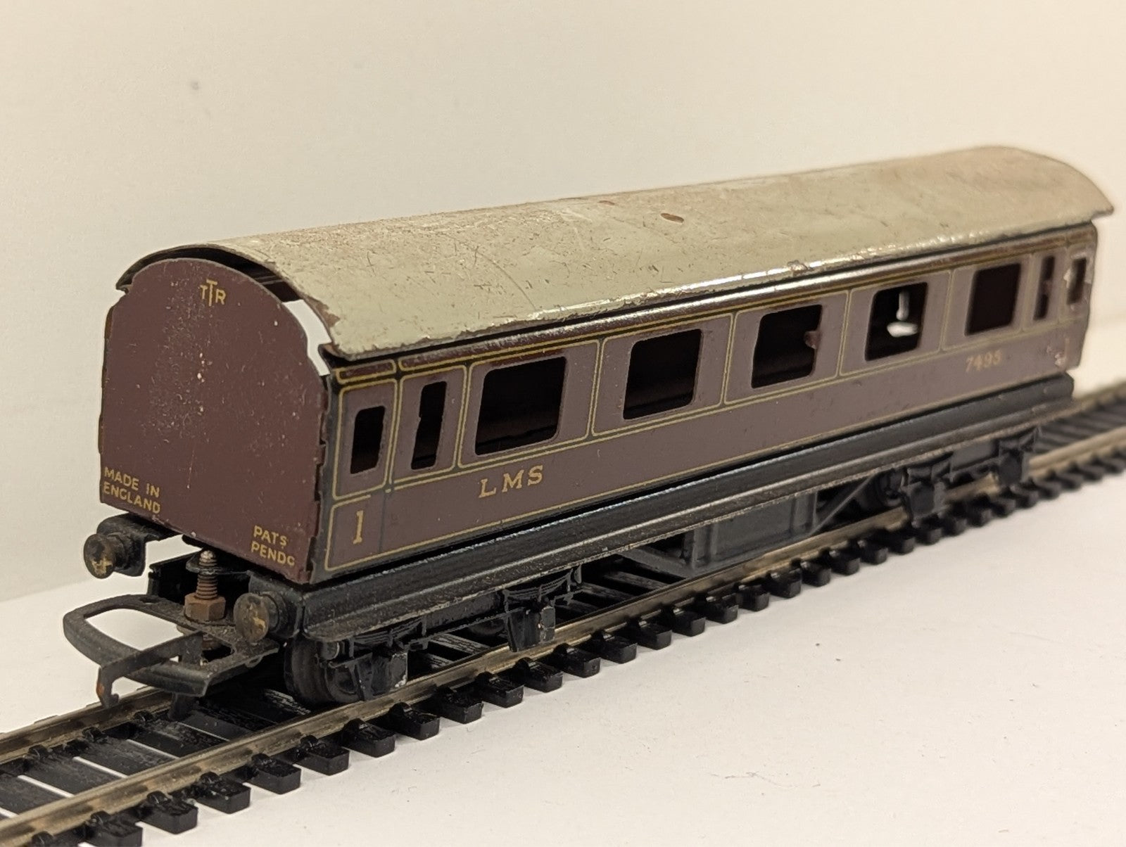 Trix LMS Tinplate 1st Class Composite Coach - Damaged Roof & Chipped Paint