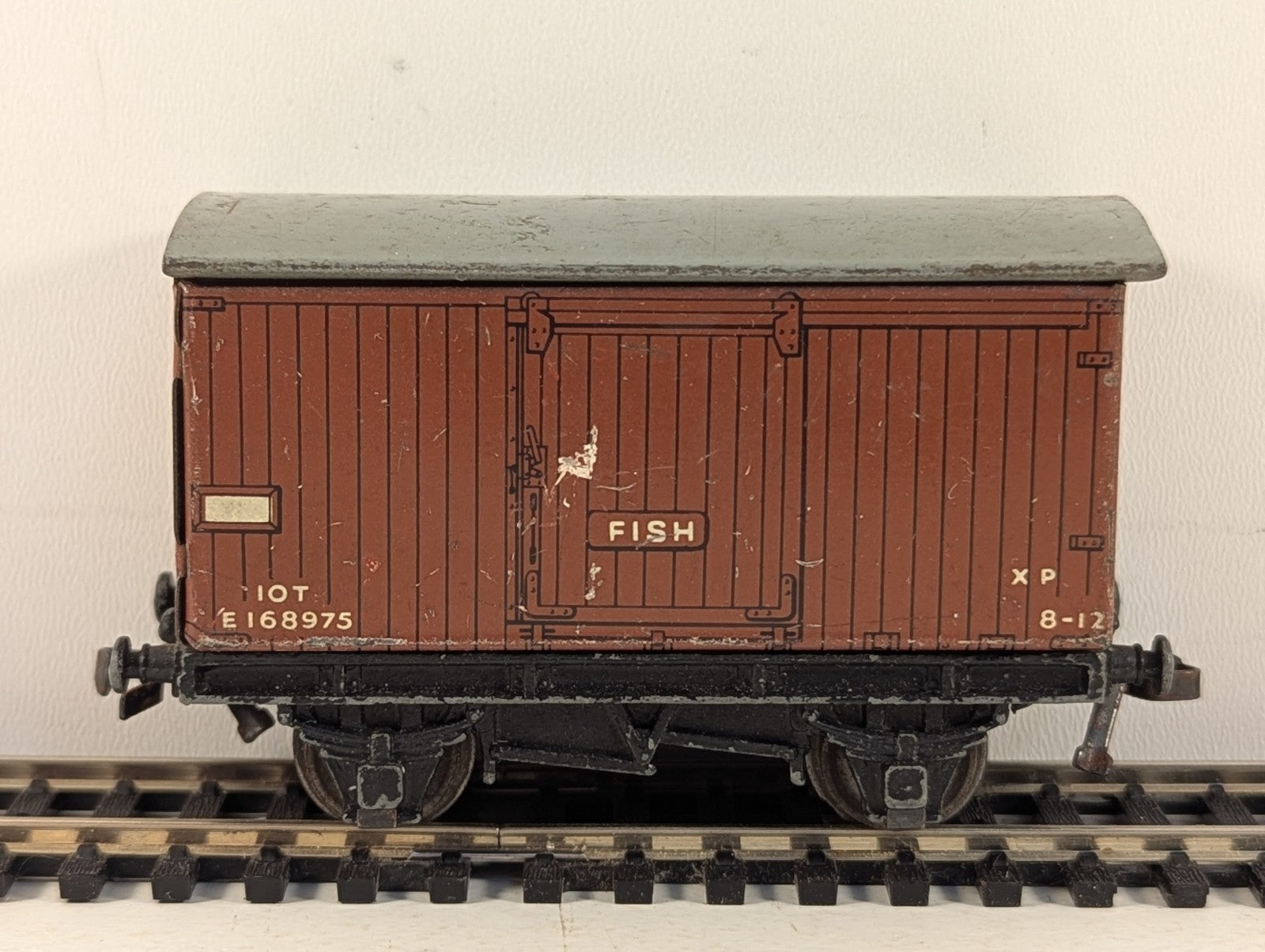 Hornby Dublo OO Gauge BR 10-Ton Fish Van Goods Wagon E168975