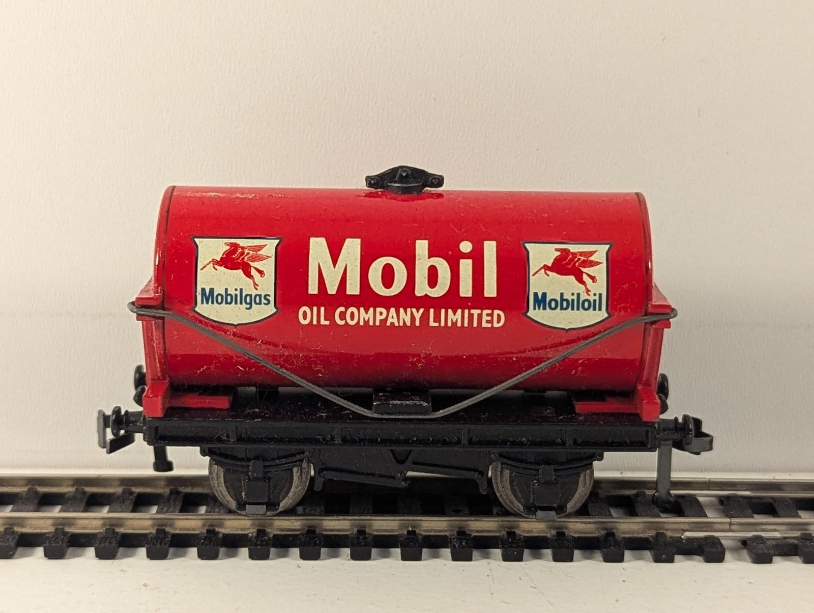 Hornby-Dublo 32084 OO Gauge Mobil Tank Wagon - Boxed