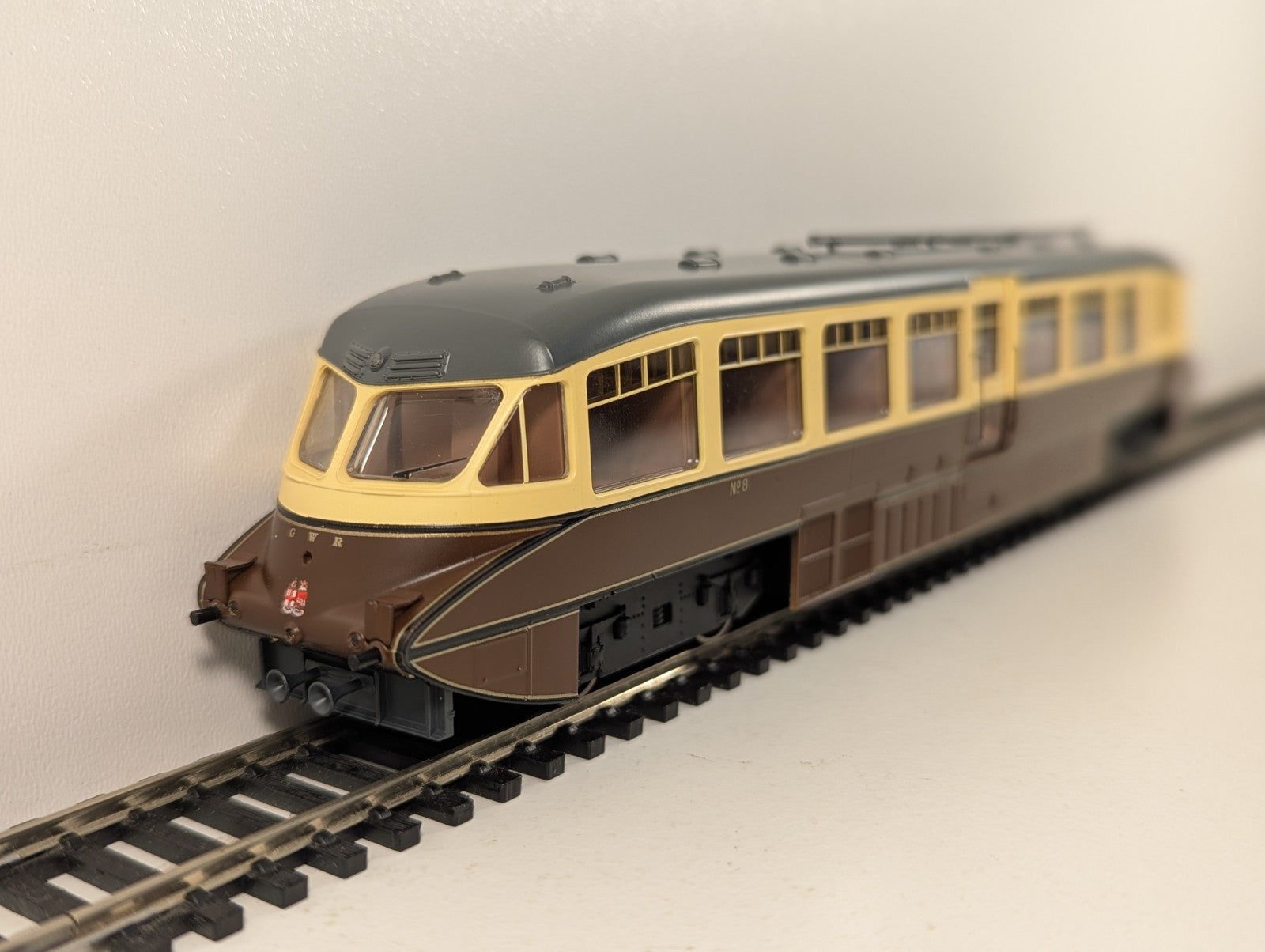 Dapol 4D-011-004 OO Gauge GWR Twin Cities Streamlined Railcar DCC Ready