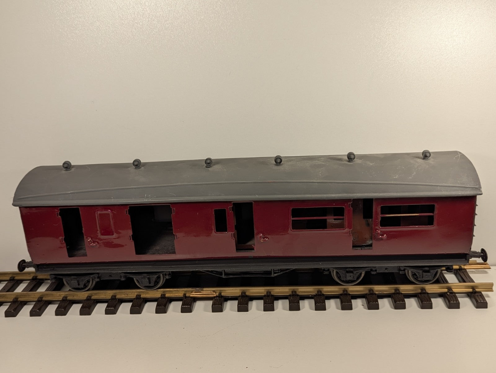O Gauge/ G Gauge 57ft Stanier Non-Corridor Brake Coach BR Lined Maroon Kit Built