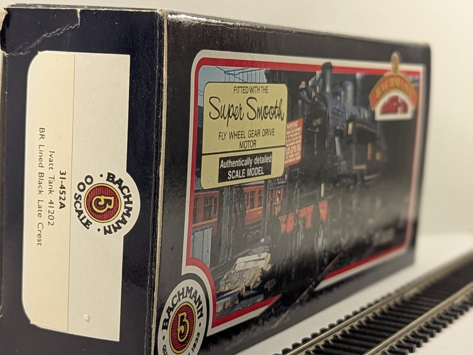 Bachmann OO Gauge Ivatt Class 2MT Tank Steam Locomotive 41202