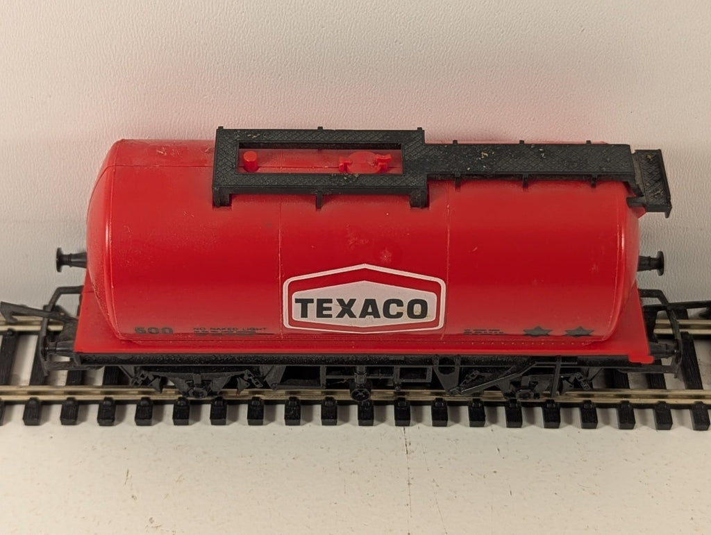 Hornby OO Gauge R184 Texaco Tank Wagon