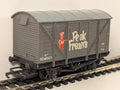 Wrenn W4318P/A OO Gauge Peek Frean’s Ventilated Van