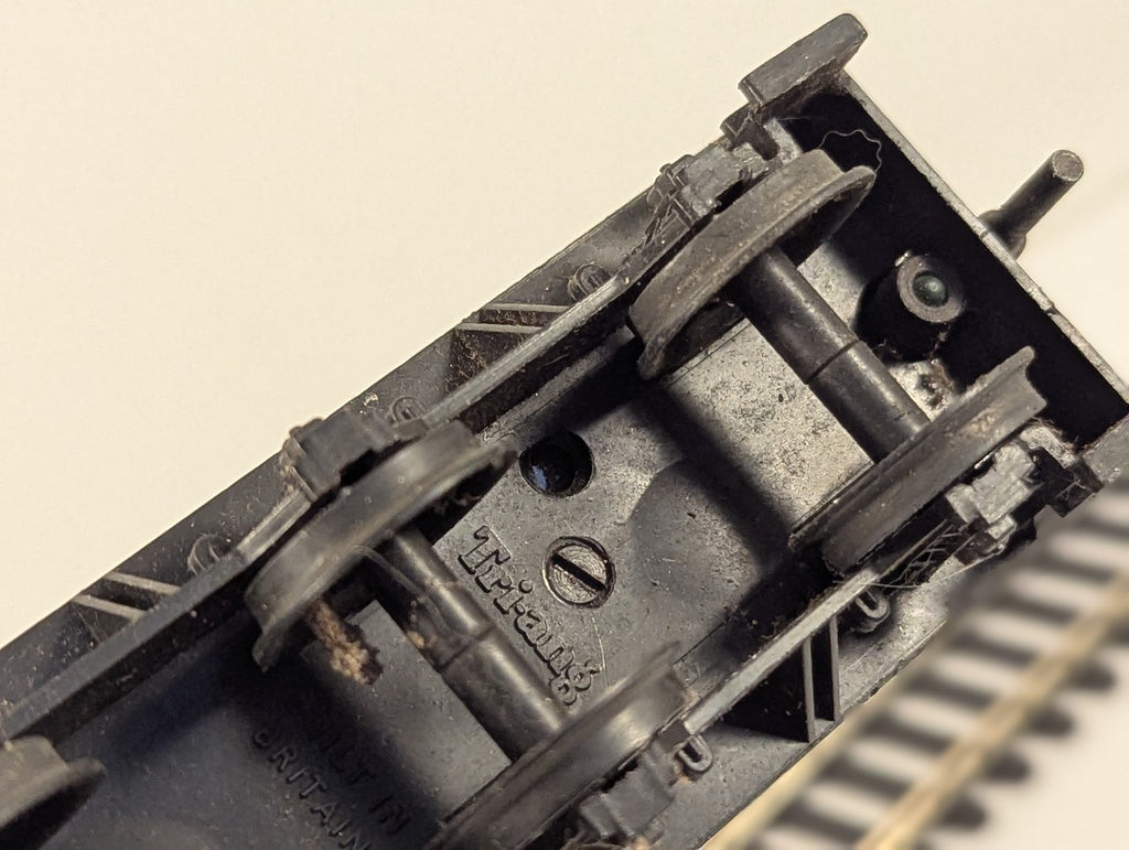 Tri-ang OO Gauge 6-Wheel Tender BR Green