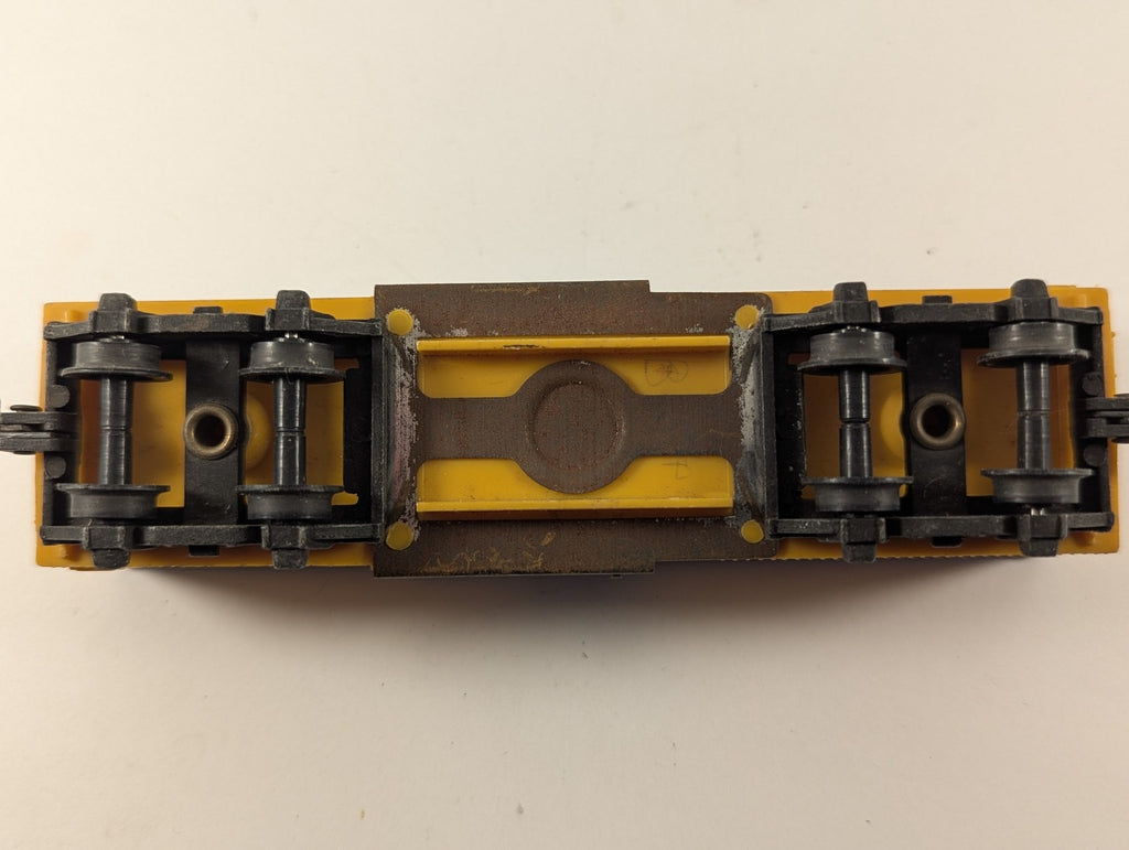 Triang Refrigerator Car Boxcar Yellow & Grey