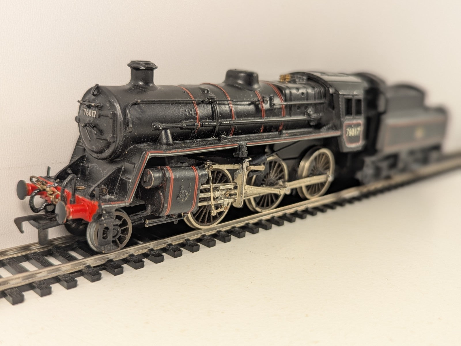 Airfix OO Gauge BR Standard Class 4MT 76017 2-6-0