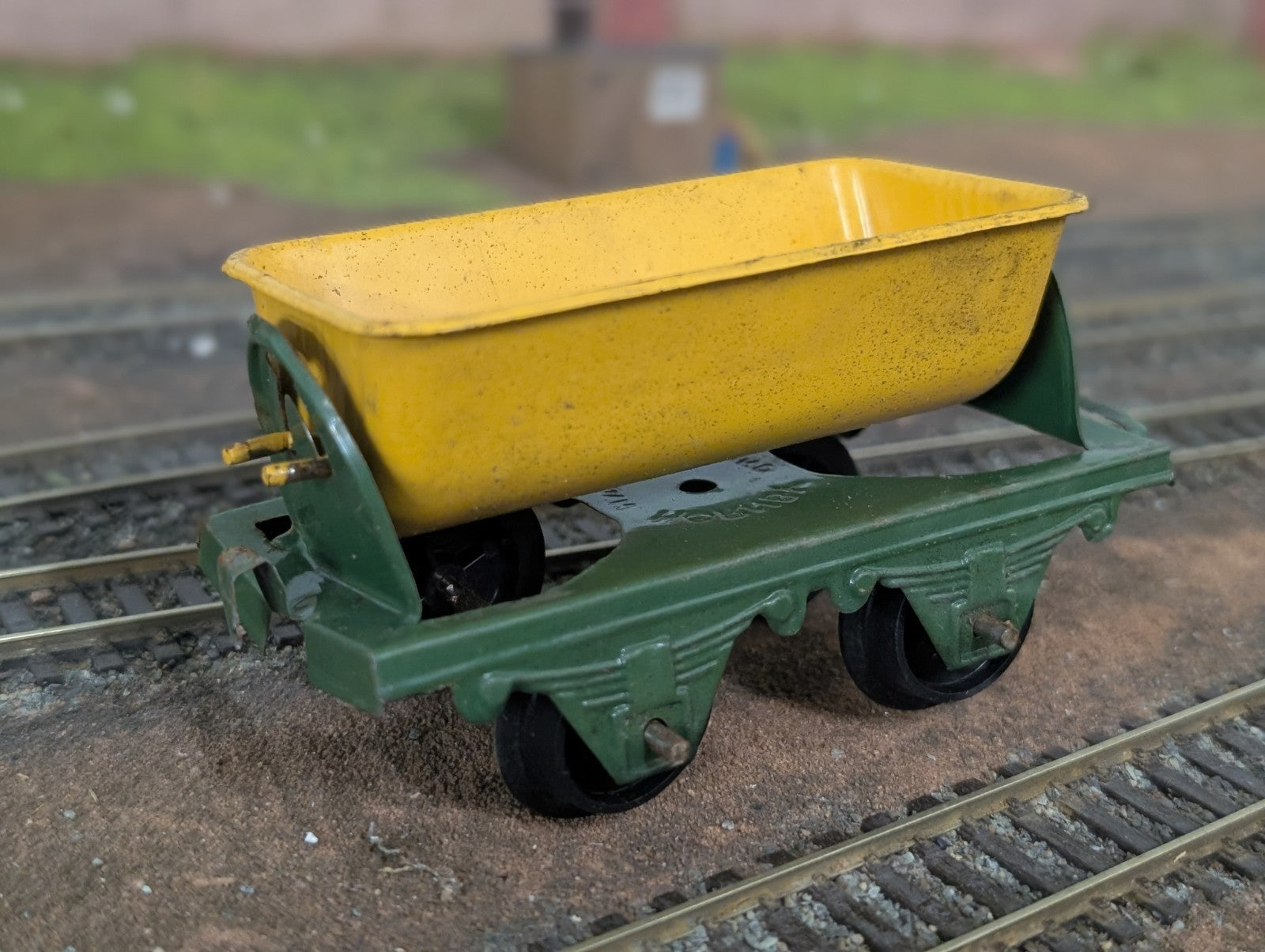 Hornby Tinplate No.20 Side-Tipping Hopper Wagon O Gauge