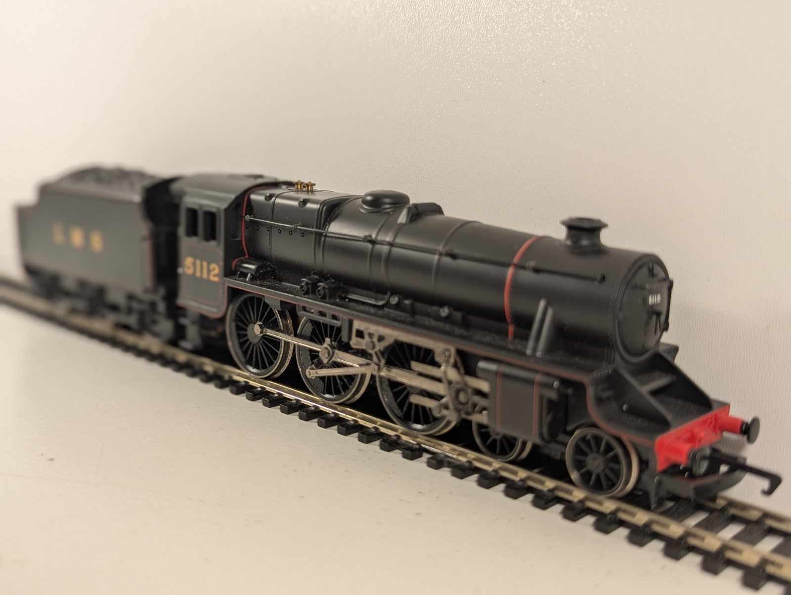 Hornby R2881 LMS Class 5MT “Black 5” Steam Locomotive LMS Lined Black